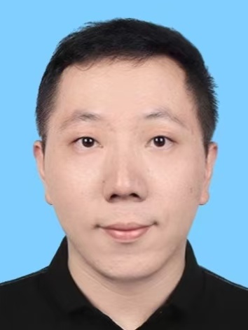 李龚